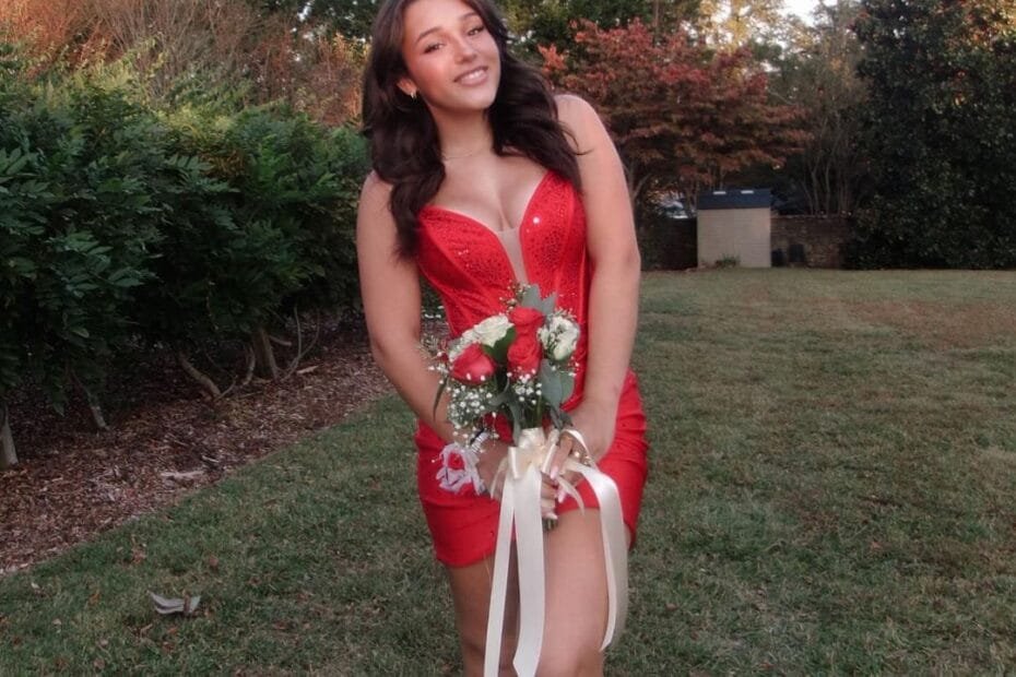 Corinne Joy Dating: flower