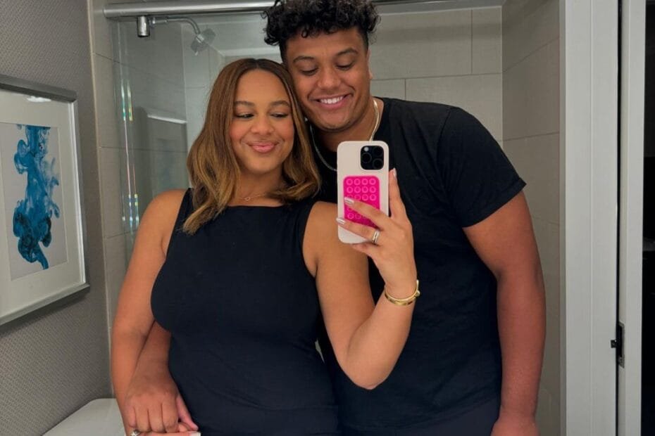 Nia Sioux: with gabe