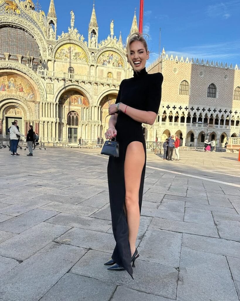 Chiara Ferragni Fashion and hot hairstyle