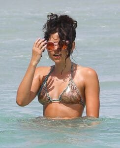 Eliza Doolittle:hot and classic