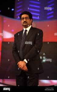 Kumar Mangalam Birla:in black