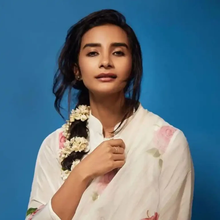 Patralekha Paul:looking good
