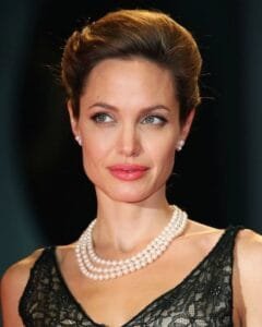 Angelina Jolie:looking good