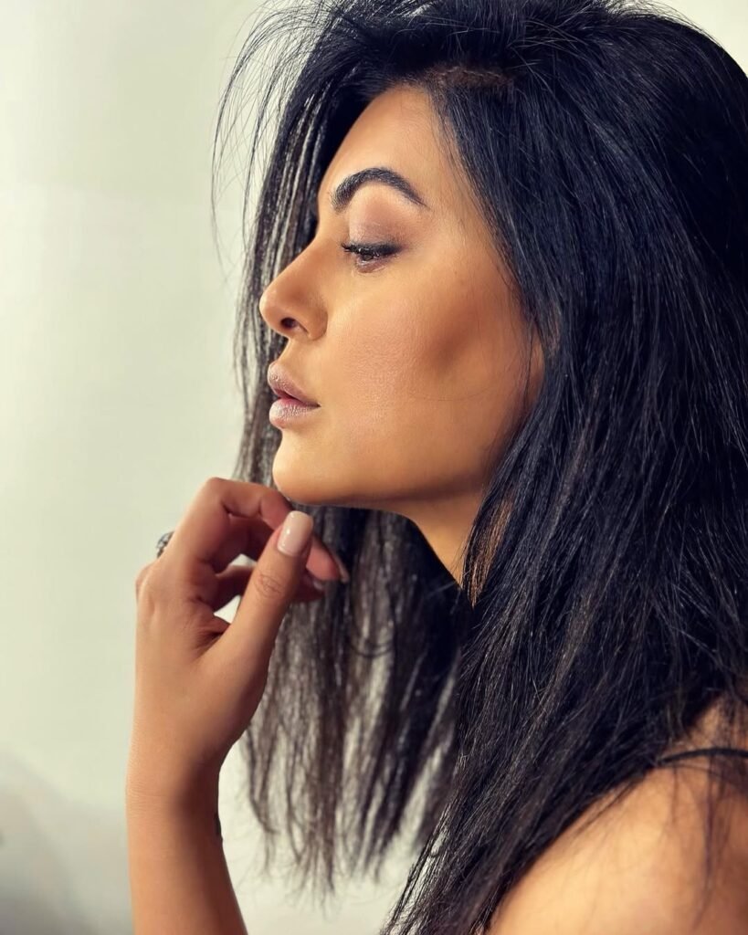 Sushmita Sen Hairstyle: