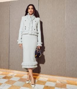 Sonam Kapoor fashion:stunning look