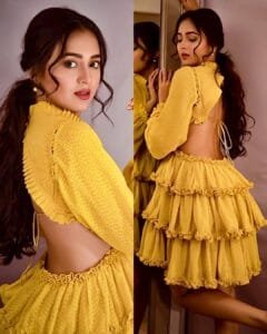 Tejaswi Prakash outfits:in yellow