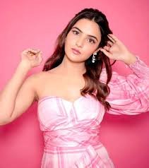 Jasmin Bhasin fashion