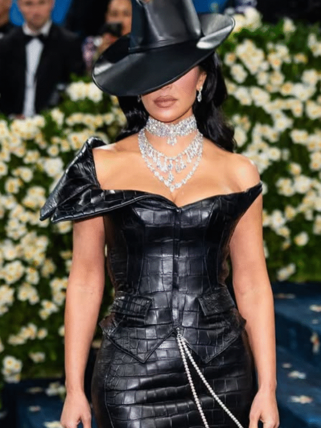 Halle Berry (9)