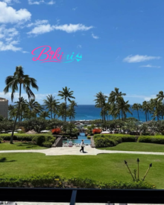 cute at the beach Stunning Bikini Looks by Cobie Smulders