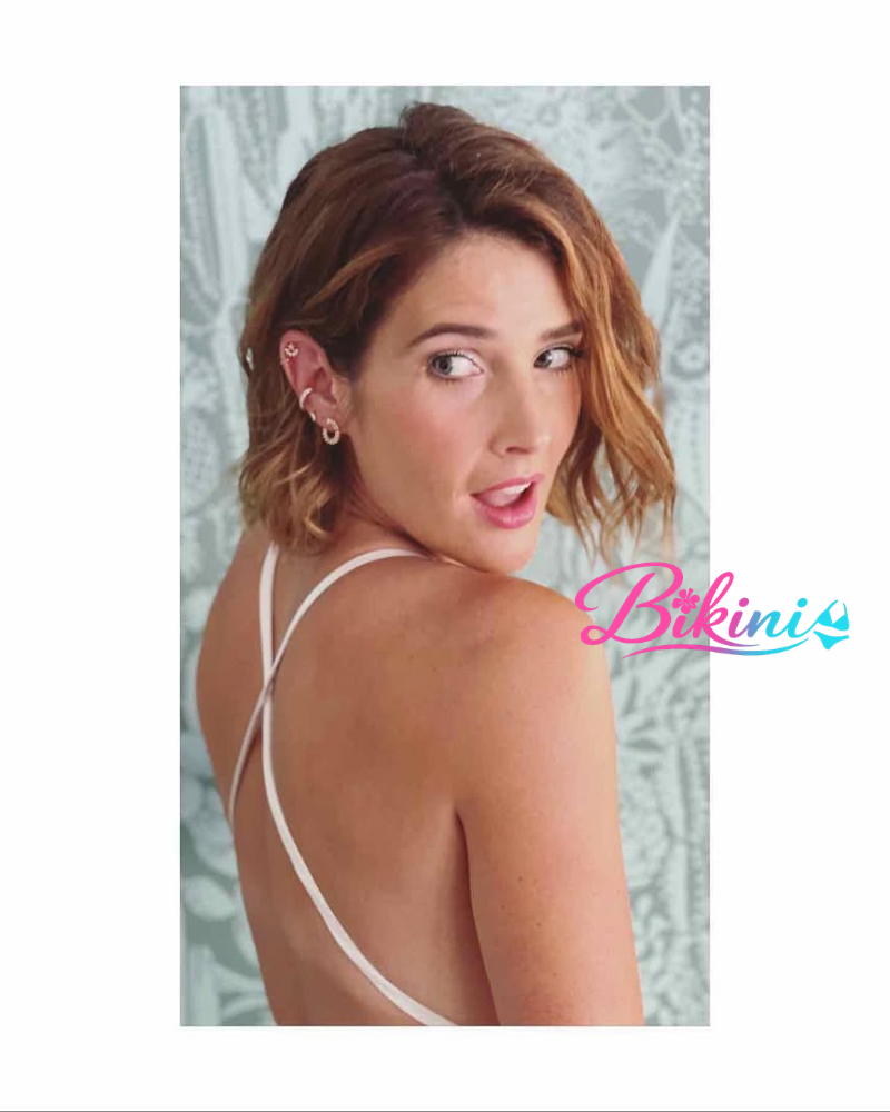 Stunning Bikini Looks by Cobie Smulders hot