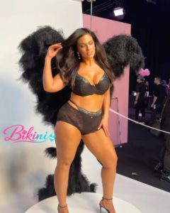 sexy in black Ashley Graham Bikini