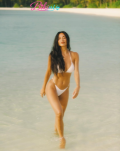 Hot Bikini Looks by Nicole Scherzinger