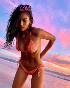 Jaw-Dropping Bikini Looks by Kelly Gale