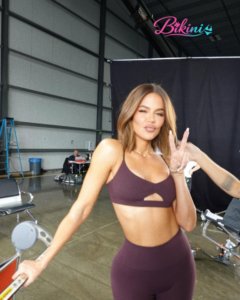 Khloé Kardashian’s Bold Bikini Fashion