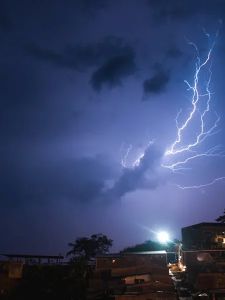 Capturing Stunning Lightning Strikes Over Nairobi Skyline